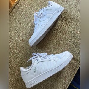 Adidas Men’s Breaknet All White Sleek Tennis Shoe Sneaker Size 5.5
